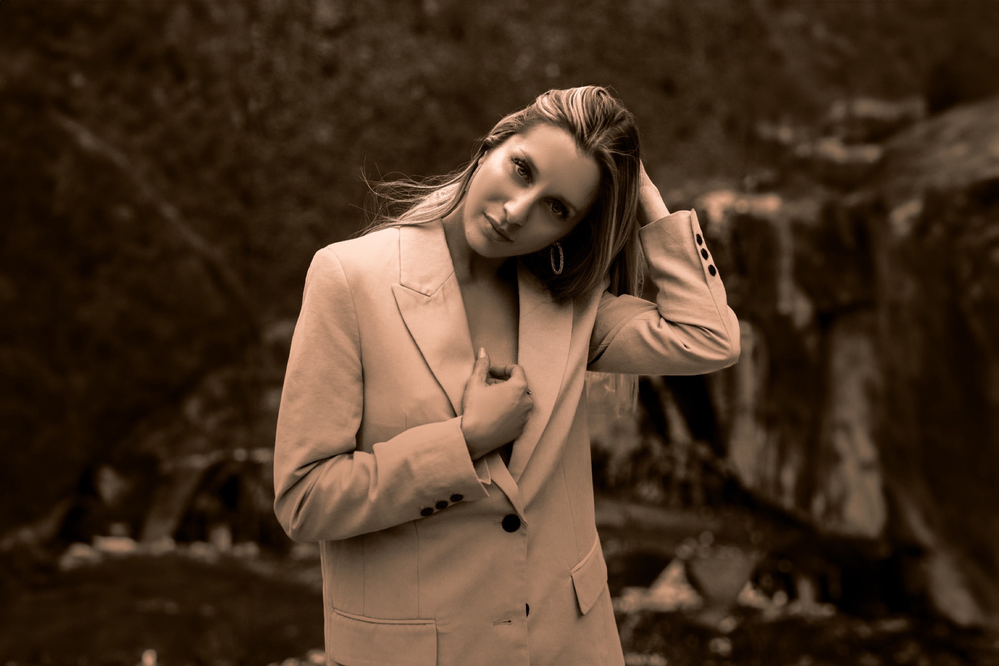 Model Forte dei Marmi Quarries, shooting, yellow, sepia, marble, cave, rocks, mountains, alpi apuane.