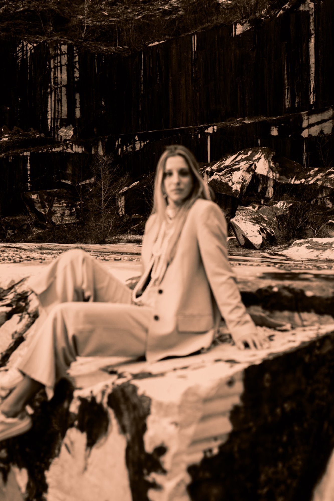 Model Forte dei Marmi Quarries, shooting, yellow, sepia, marble, cave, rocks, mountains, alpi apuane.