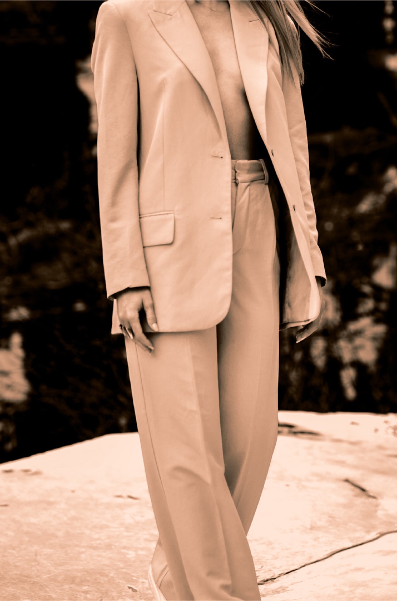 Model Forte dei Marmi Quarries, shooting, yellow, sepia, marble, cave, rocks, mountains, alpi apuane.