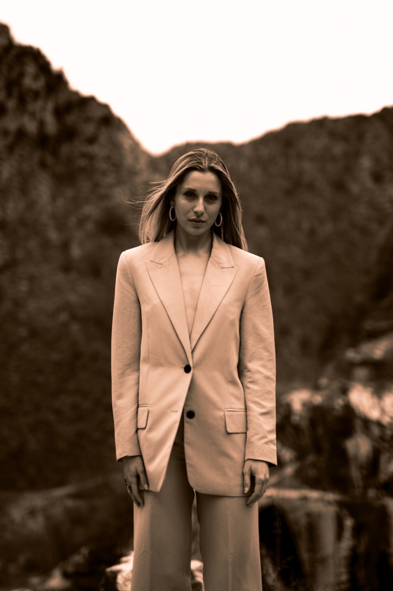 Model Forte dei Marmi Quarries, shooting, yellow, sepia, marble, cave, rocks, mountains, alpi apuane.